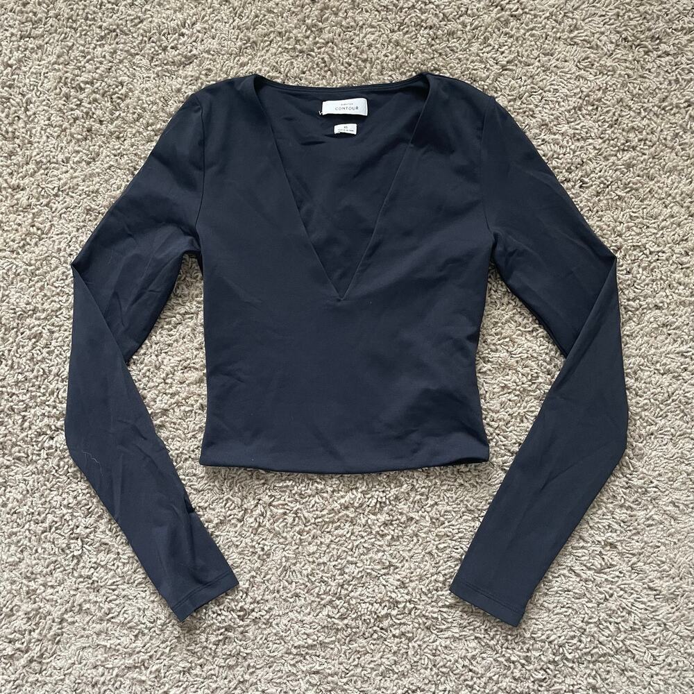 Babaton Contour Aritzia Black Long Sleeve Crop Top V-neck sz XS